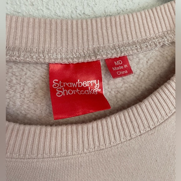 Strawberry Shortcake sweatshirt - Picture 3 of 3